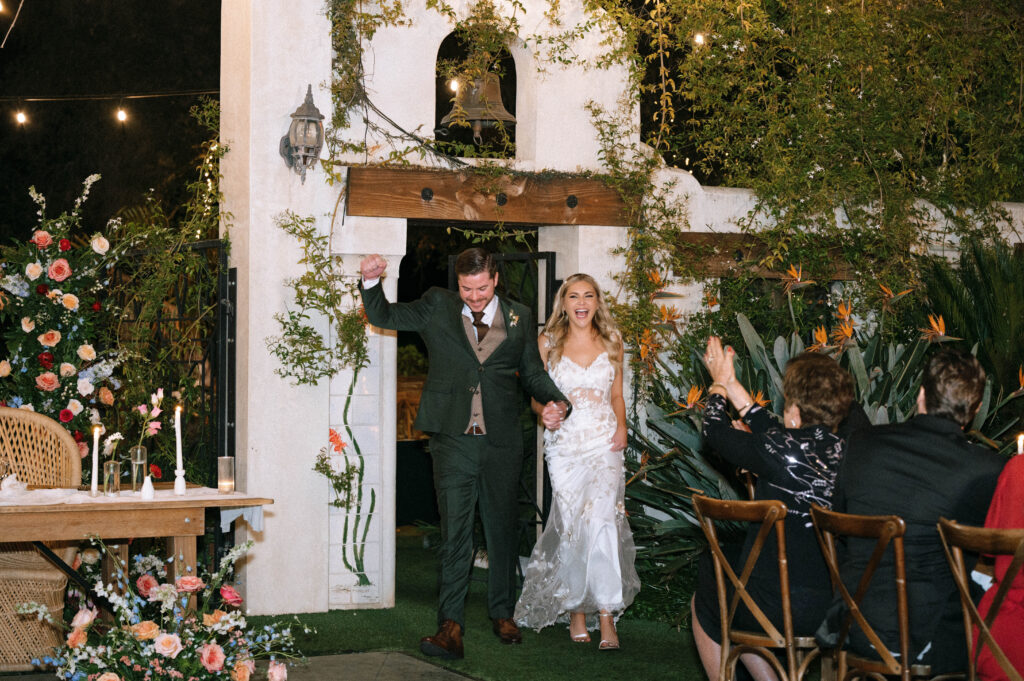 Before edit Seattle wedding photo, unedited wedding photography example Seattle, Seattle wedding photographer editing style, natural tones wedding editing Pacific Northwest